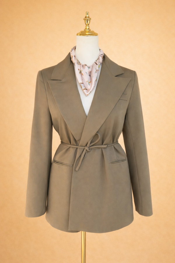 بليزر باللون الزيتي مع رباط على الخصر