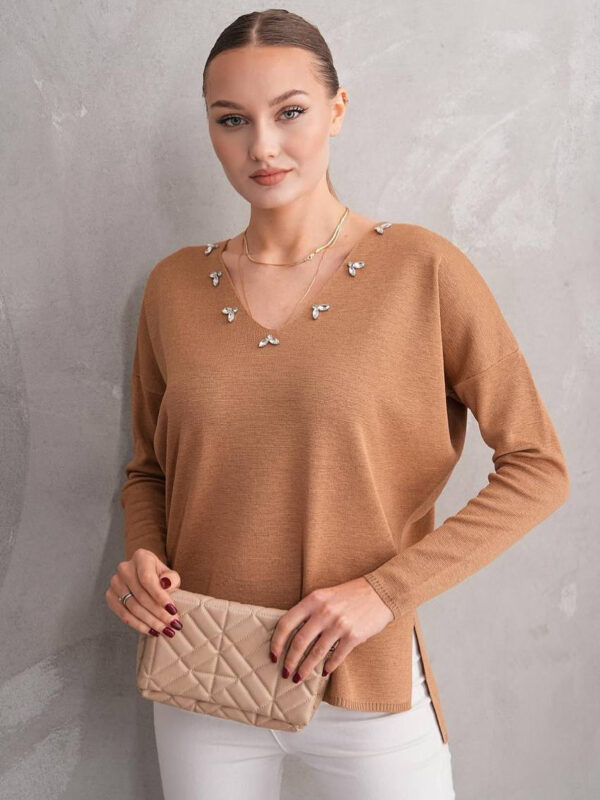 بليزر مع زمة وأزرار عند الخصر باللون البني (copy)