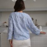 بليزر مع زمة وأزرار عند الخصر باللون البني (copy)