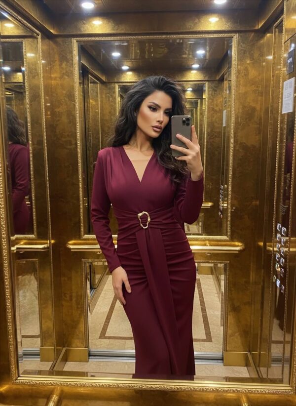 بليزر مع زمة وأزرار عند الخصر باللون البني (copy)