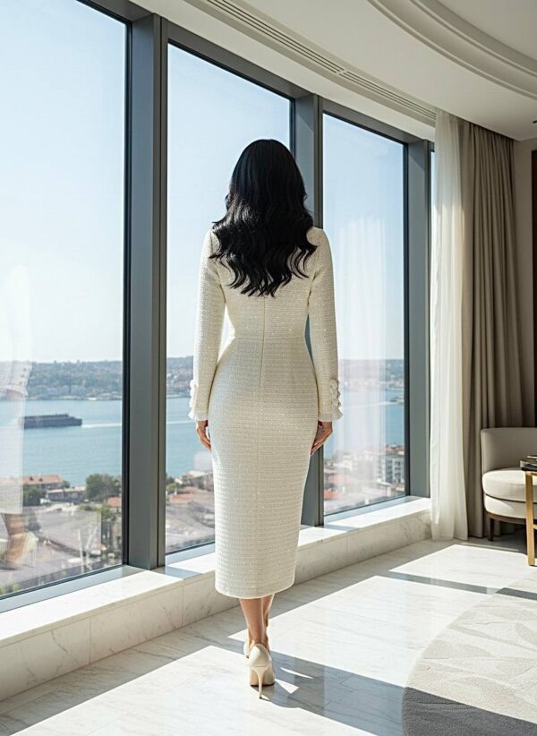 بليزر مع زمة وأزرار عند الخصر باللون البني (copy)