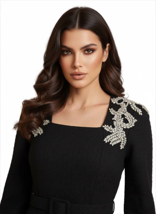 بليزر مع زمة وأزرار عند الخصر باللون البني (copy)