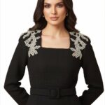 بليزر مع زمة وأزرار عند الخصر باللون البني (copy)