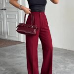 بليزر مع زمة وأزرار عند الخصر باللون البني (copy)