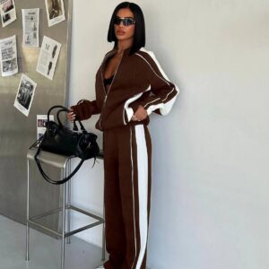 بليزر مع زمة وأزرار عند الخصر باللون البني (copy)