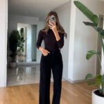 تنورة باللون العنابي مع قشاط بني