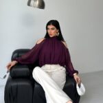 بنطلون قماش باللون البيج قصة زارا