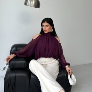 بنطلون قماش باللون البيج قصة زارا