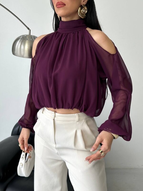 بنطلون قماش باللون البيج قصة زارا