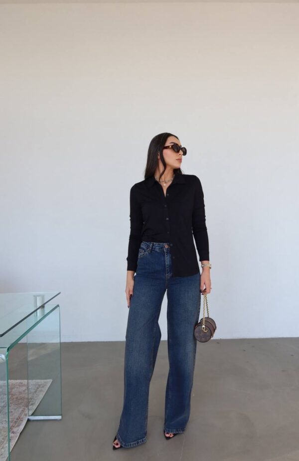 بنطلون قماش باللون البيج قصة زارا