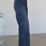 بنطلون قماش باللون البيج قصة زارا