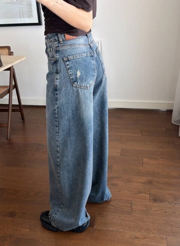 oversize بنطلون جينز فاتح