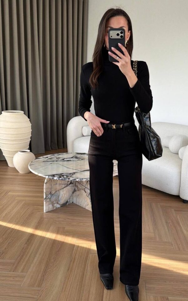 جينز أسود ستريت