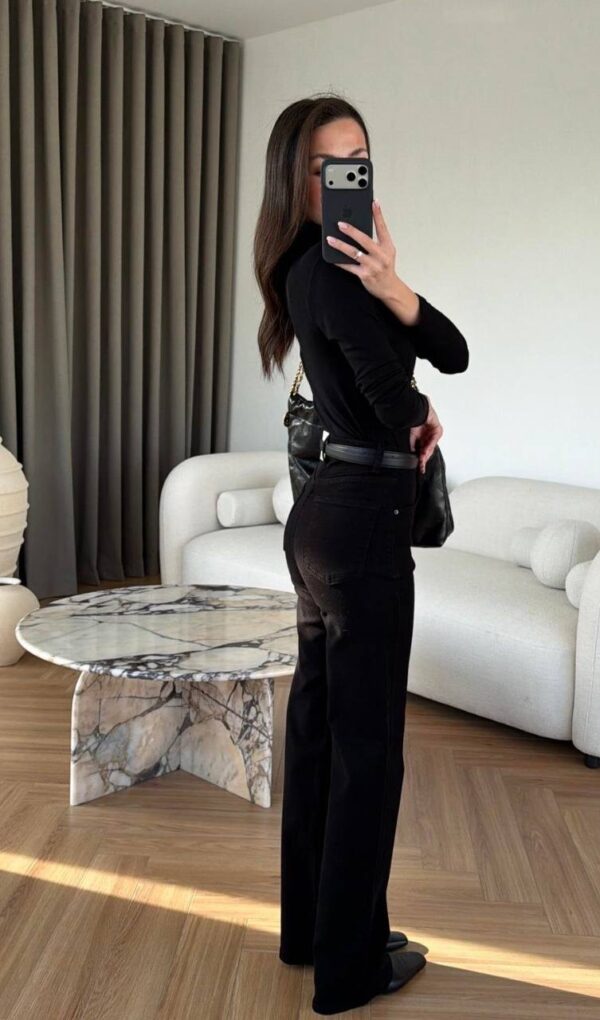 جينز أسود ستريت