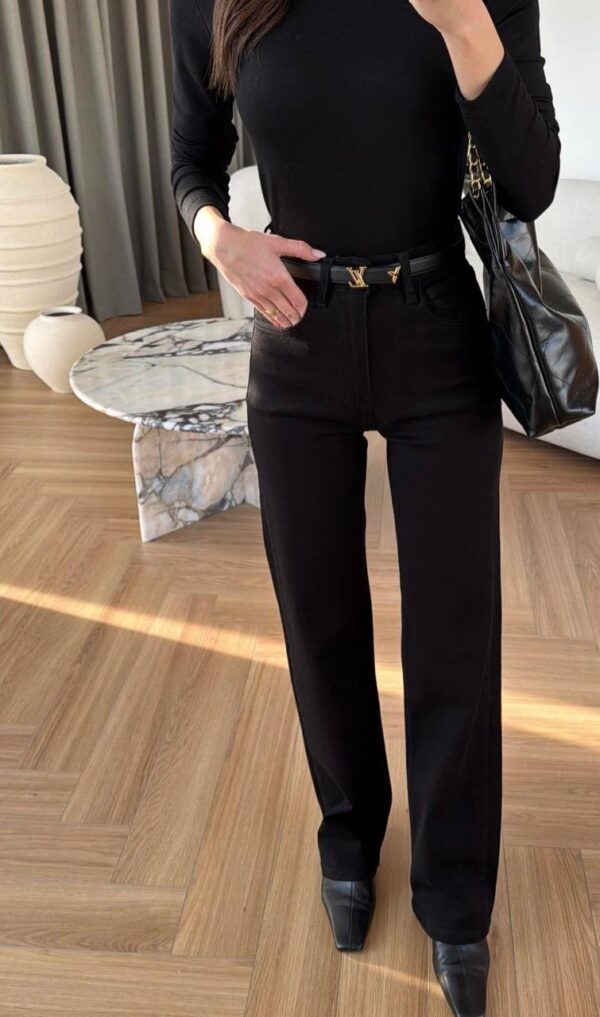 جينز أسود ستريت